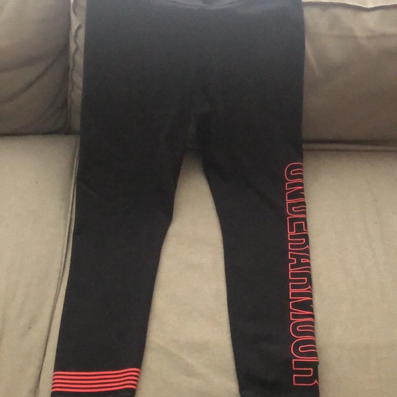 Under Armour leggings. - Picture 3 of 4